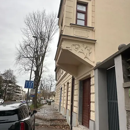 Karlovska Duplex Urban Apartament Lublana