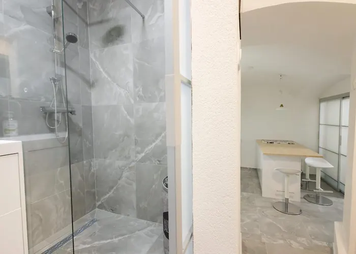 Karlovska Duplex Urban Apartamento