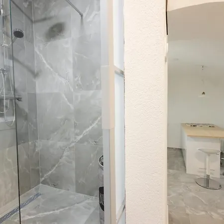 Karlovska Duplex Urban Apartamento